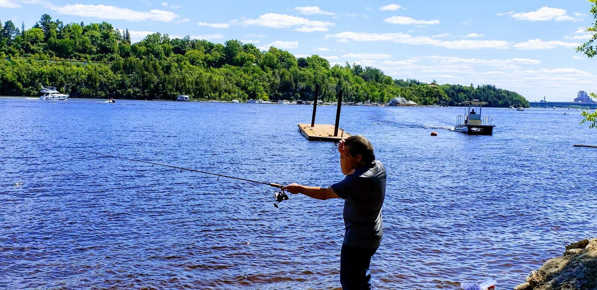 Kokomo Inn Bed And Breakfast Ottawa-Gatineau'S Only Tropical Riverfront B&B On The National Capital Cycling Pathway Route Verte #1 - For Adults Only - Chambre D'Hotes Tropical Aux Berges Des Outaouais Bnb #17542O Esterno foto